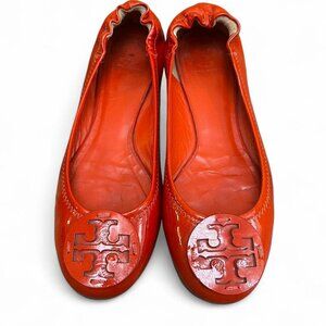 TORY BURCH Ballet Flats in orange patent leather with monochrome logo SZ 10
